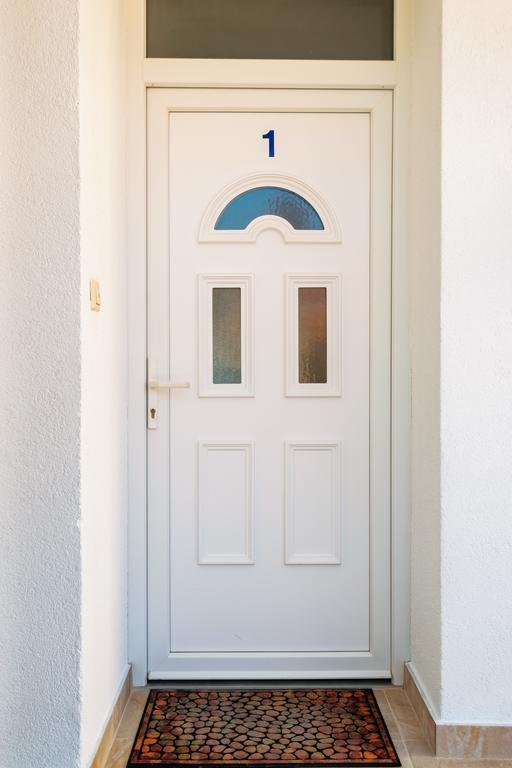 Apartments Galeb Blace Exterior photo