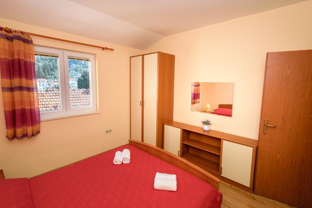 Apartments Galeb Blace Exterior photo