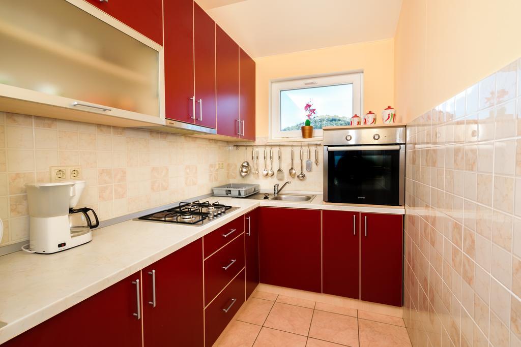 Apartments Galeb Blace Exterior photo